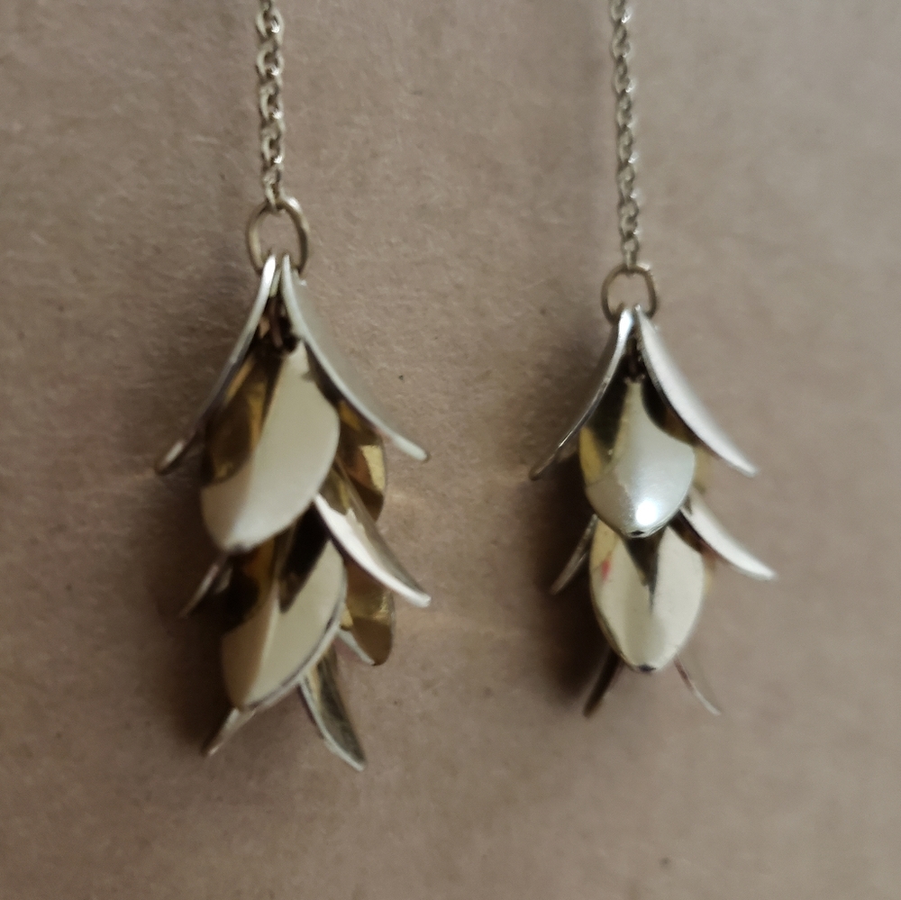 Gold Leaf Dangle Earring